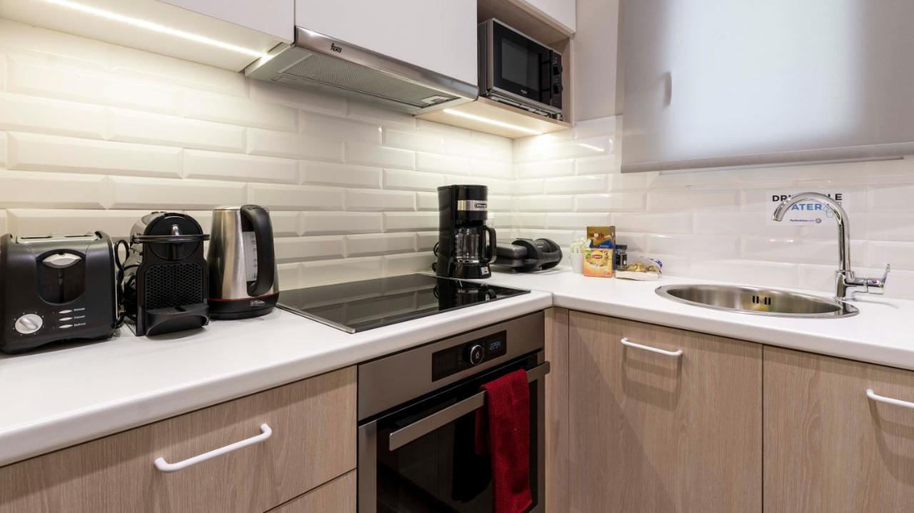 “Champions” Apartment In N. Kosmos Neighbourhood เอเธนส์ ภายนอก รูปภาพ